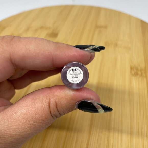 Josie Maran Natural Volume Lip Gloss Heavenly Pink Argan - Picture 3 of 4